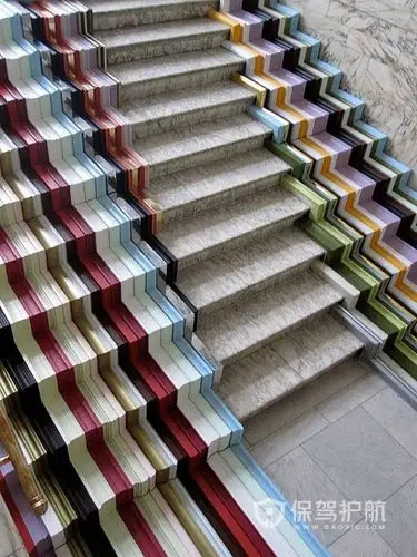 楼梯颜色要怎么搭配?