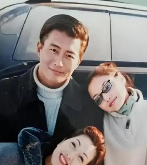 风情女人江珊:四度爱上硬汉,和靳东意难平,现和新丈夫快乐相伴