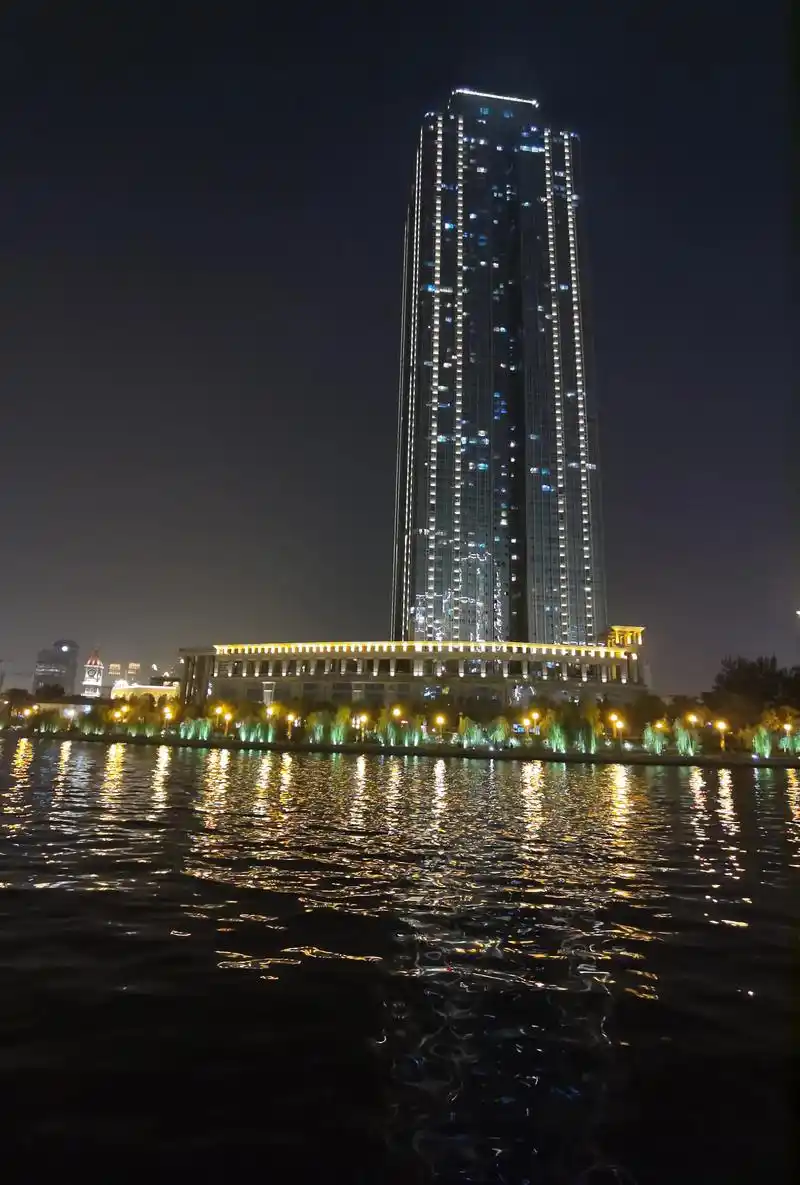 中国的夜色之天津.天津是一座美丽的城市,承载着很多近代历史. - 抖音