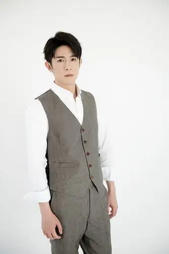 季肖冰,出生于江苏省徐州市,中国内地男演员,毕业于北京电影学院2005