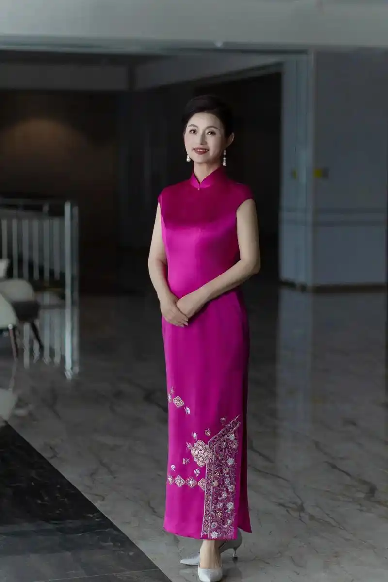 玫红色旗袍是一种充 - 抖音