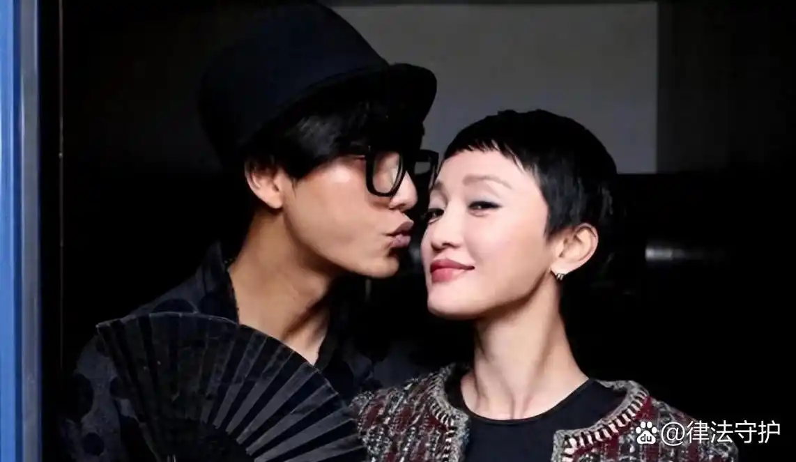 陈坤和周迅的友谊 陈坤和周迅的友谊深入人心,两人在电视剧《像雾像雨