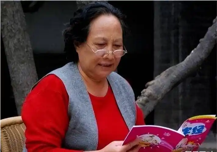 孙桂田立遗嘱换孝顺两婚两离净身出户儿女因亿万房产与她决裂