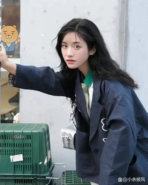 忽然看到沈月还是错愕的,但是这个是趋势,你喜欢也好,不喜欢也好,现在