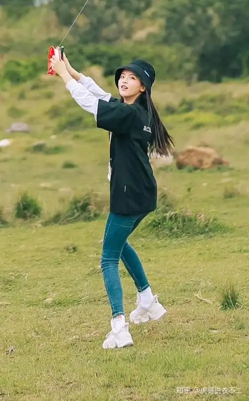 甜美少女杨超越的私服穿搭自带温柔气质人见人爱的锦鲤女孩