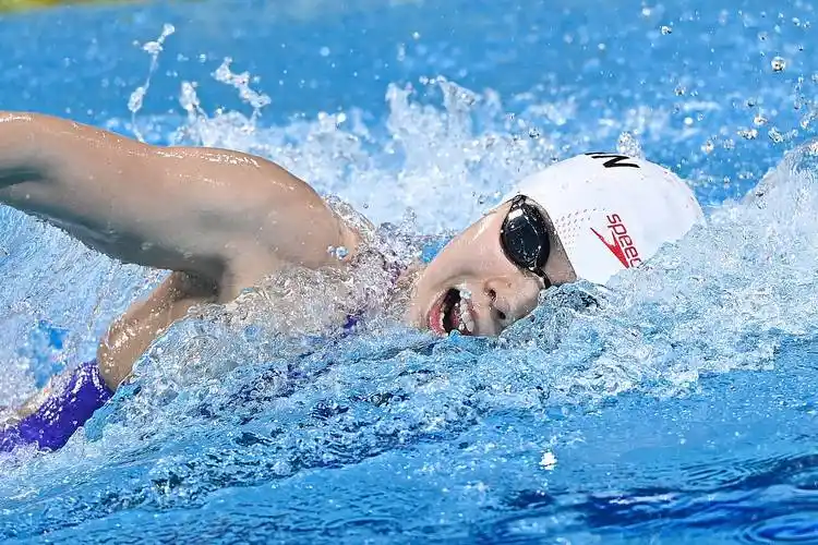 游泳——女子200米自由泳决赛赛况