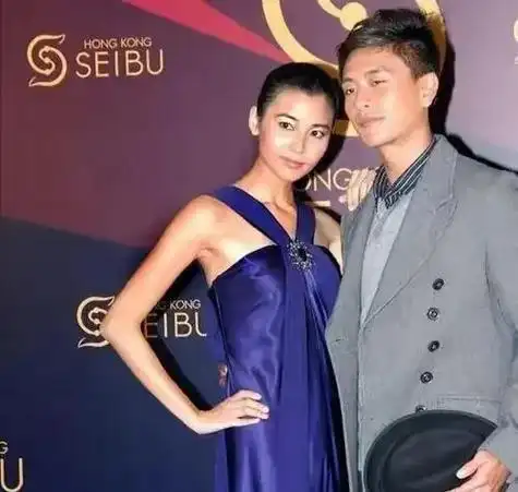 17岁迫于生计拍时尚片男友被闺蜜撬走后嫁给郑伊健终获幸福