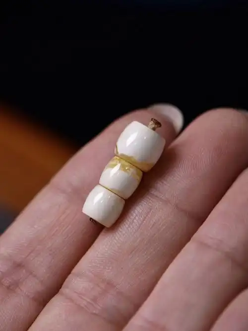 文玩配饰俄料白花蜜蜡同料顶珠腰珠套装