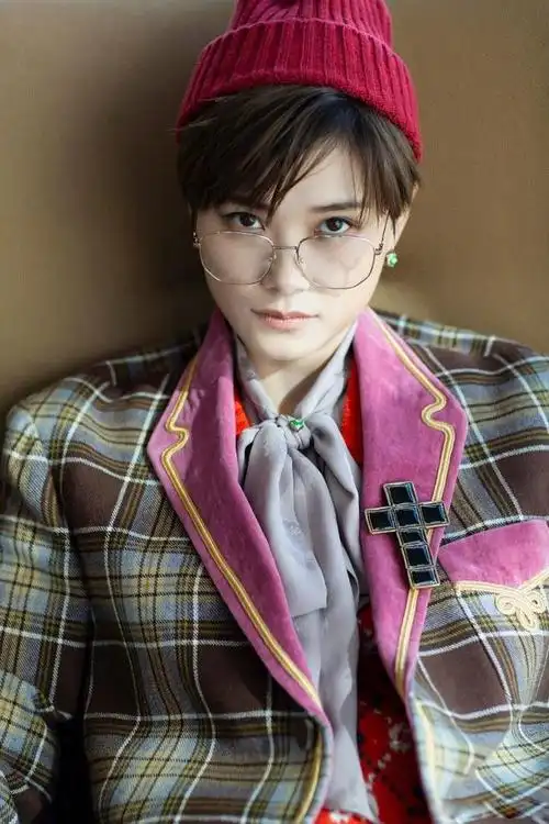 李宇春图片高清 - 冷求网