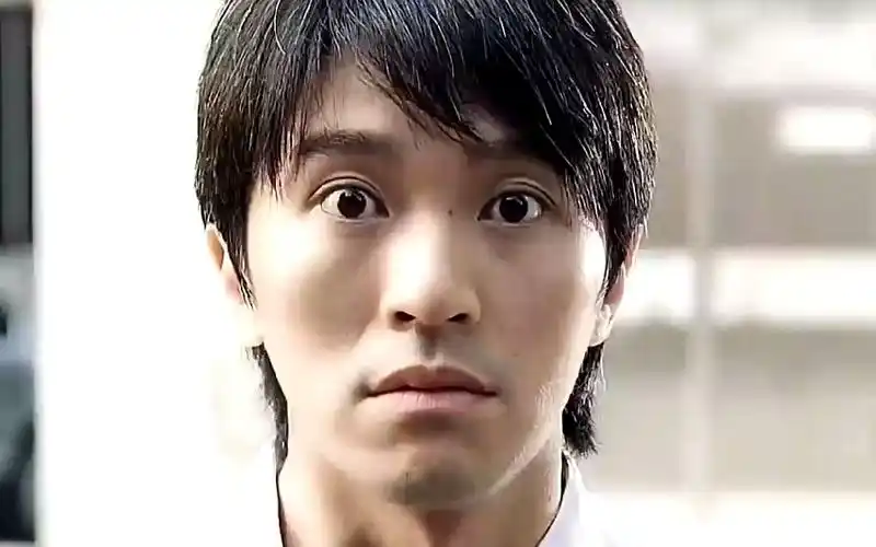 "成年人的笑容只是个表情"#周星驰