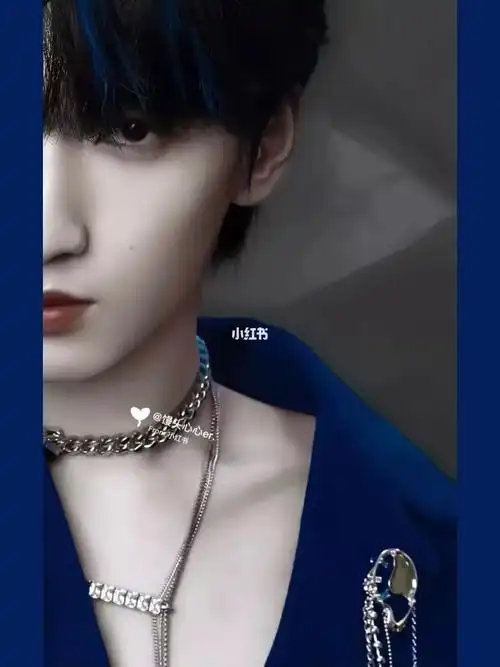 严浩翔  #时代少年团严浩翔  #锁骨  #神图  #氛围感  #壁纸  #壁紙