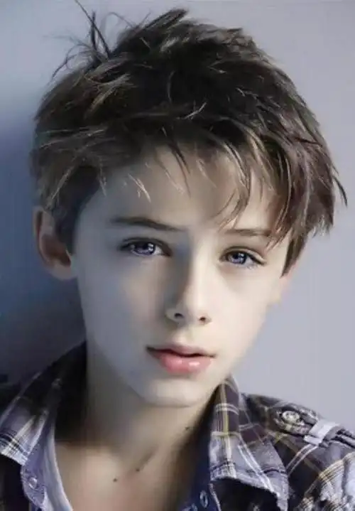 世界上最帅的男孩(被封为世界最帅的小男孩)_可可情感网