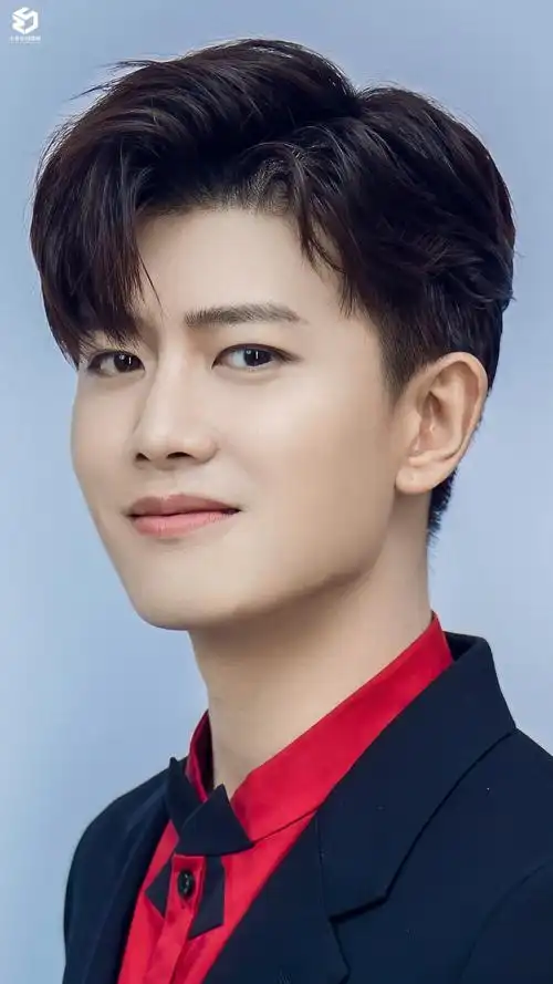 任嘉伦任嘉伦超凡2020央视国庆晚会