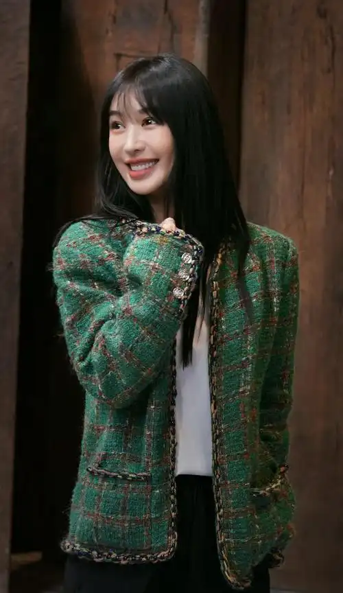 黄晓明被李菲儿的"恐怖"吓到不敢正视她,曾志伟被"跪求"!