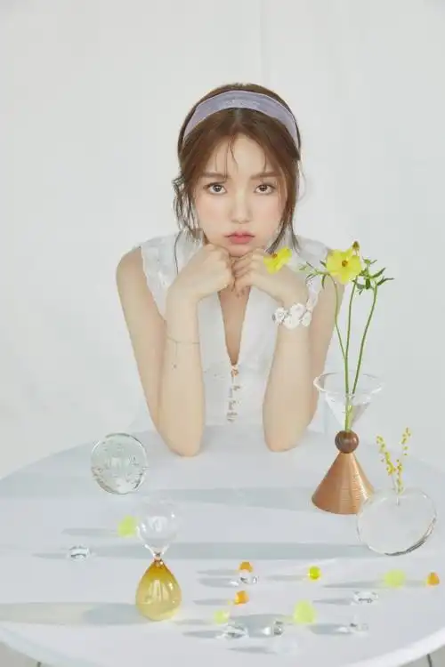 两人都好可爱rothy社交网站发布与朴灿烈合影