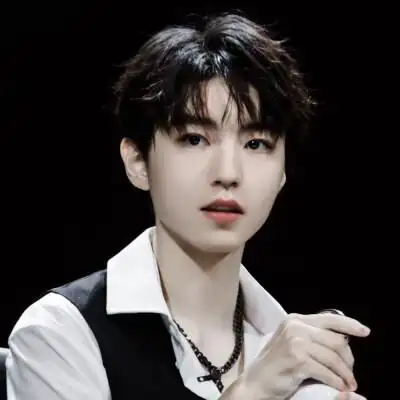 王俊凯帅气头像