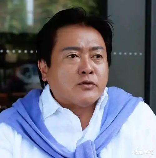 而这段婚姻却是一地鸡毛,张利华绯闻不断,魏骏杰也终支撑不住,2020年