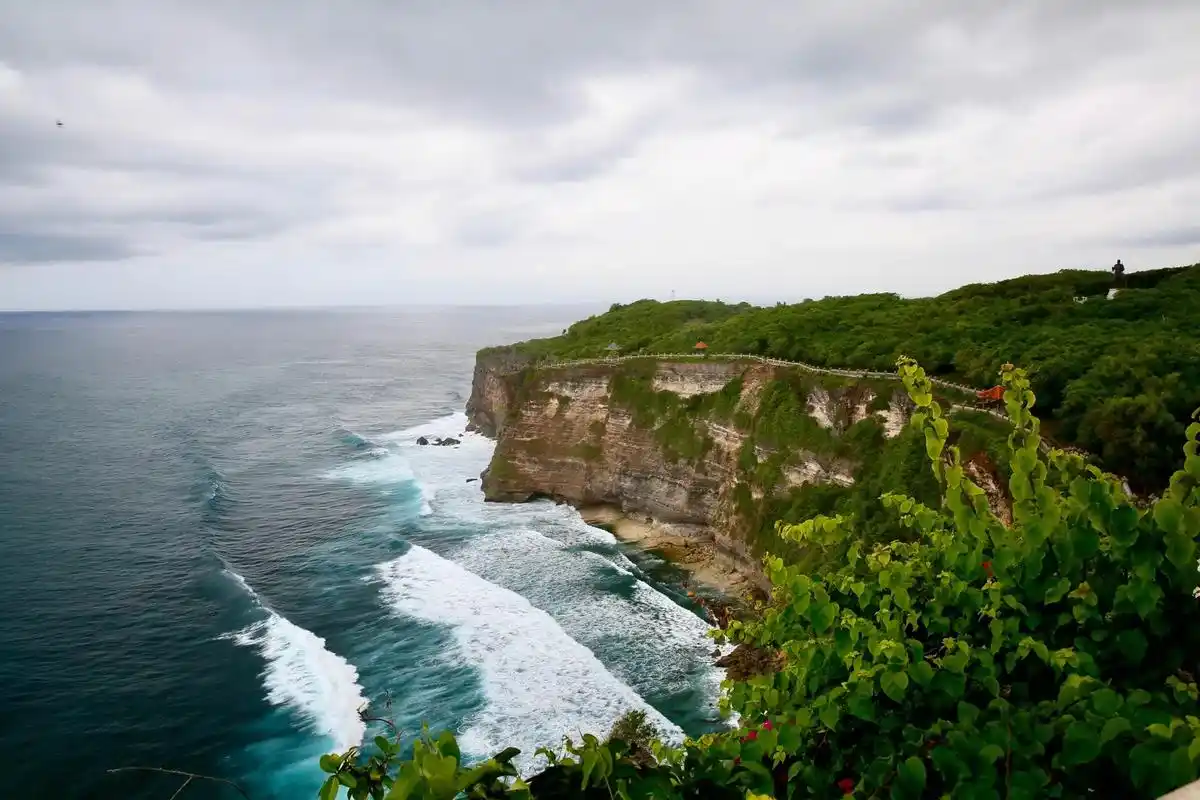 情人崖·印尼巴厘岛.#带你看风景 #用摄影看世界 #现场实拍 - 抖音