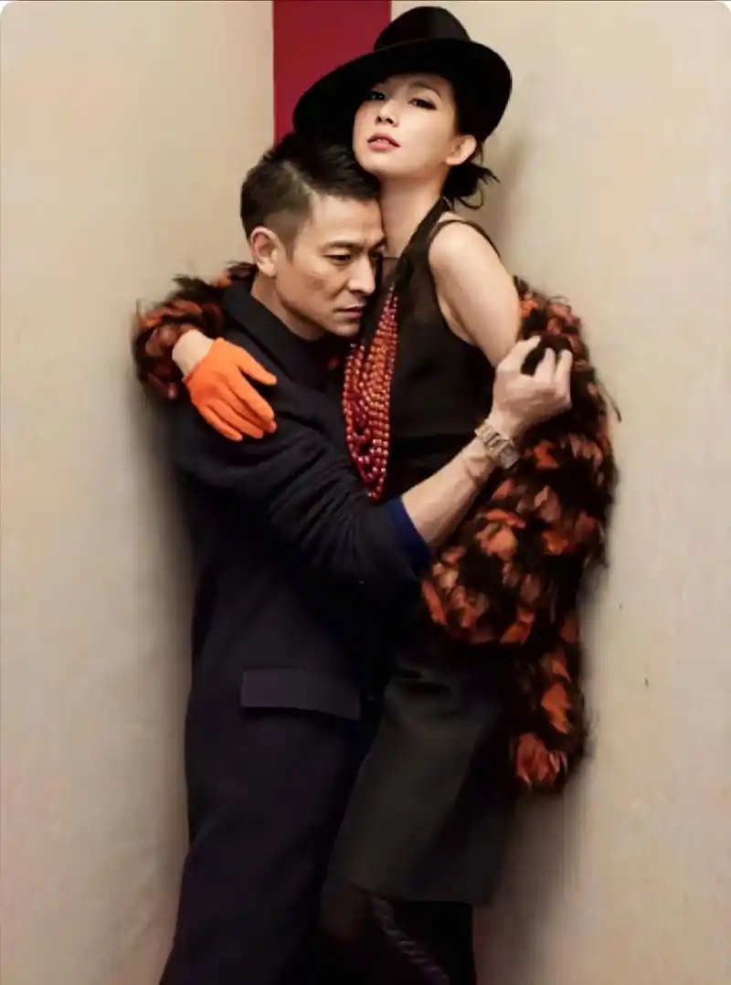 刘德华林志玲亲密合影罕见,带着用眼神交流内心就让人受不了了.