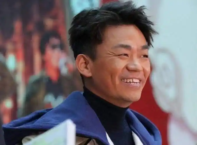 被前妻骗走五千万,6个孩子无一亲生,比王宝强还惨的他今如何了_赵擎_