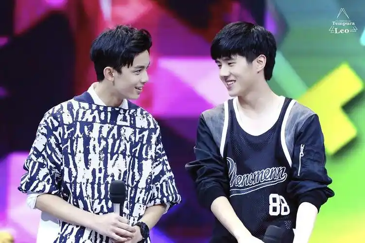 (刘昊然x吴磊)"来年陌生的 是昨日最亲的某某 总好于那日我没有遇过