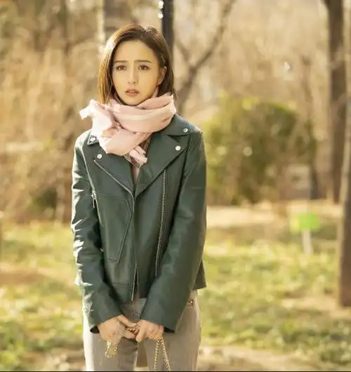 佟丽娅《爱的厘米》化身酷飒机长,百变演绎冬日潮酷穿搭,太吸睛