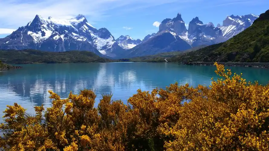 壁纸 山,树,湖,秋天,自然景观 3840x2160 uhd 4k 高清壁纸, 图片