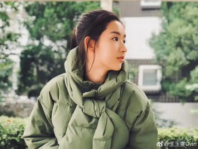 刘昊然女朋友是王玉雯?王玉雯太美了组图 本文共(1000字)