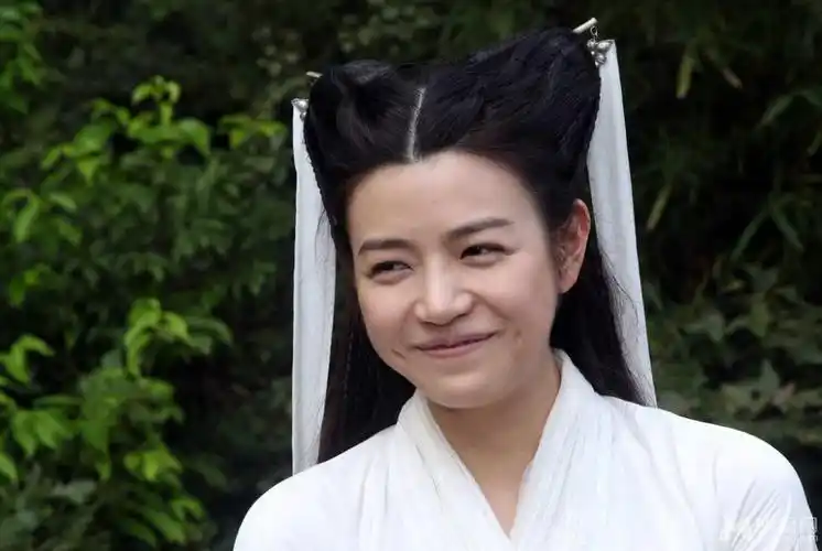 新神雕侠侣最新片场照 小龙女陈妍希古墓首次曝光_娱乐八卦_美桌网