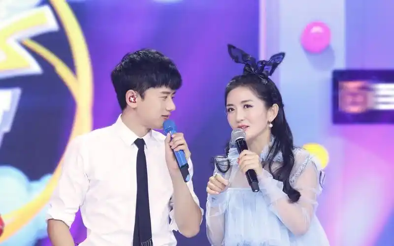 张杰谢娜同台演唱会,张杰跟谢娜合唱