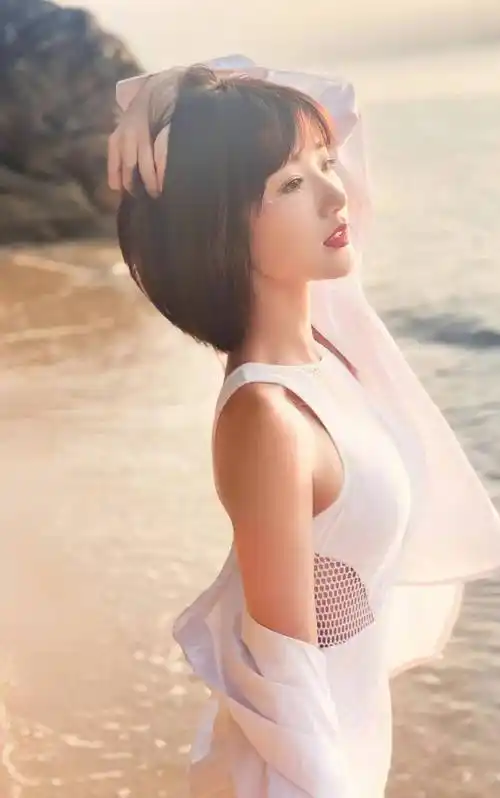 毛晓彤 泳装真美 身材超棒_连衣裙_长袖_设计