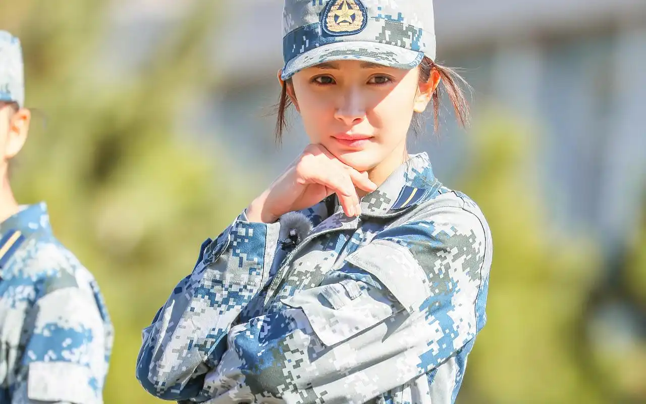 杨幂《真正男子汉》高清图片合集桌面壁纸