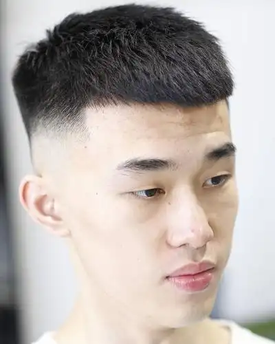 男生"两面剃光"发型有3种剪法?试试这些新造型,让你改头换面