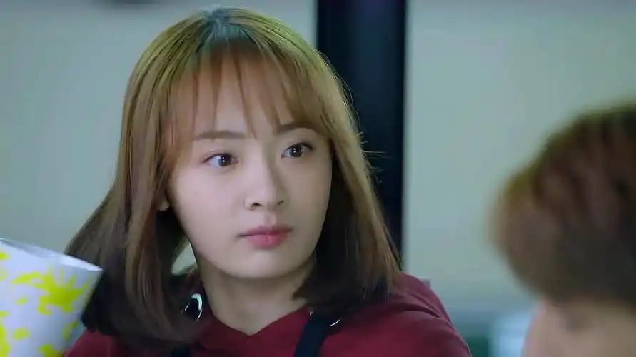 唐雨佳告诉申赫,在她承认她是已婚妇女之前,不准申赫乱说!