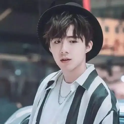 年龄1990年1月8日 辽宁 丹东人 摩登兄弟成立于2014年,三年来凭借成员