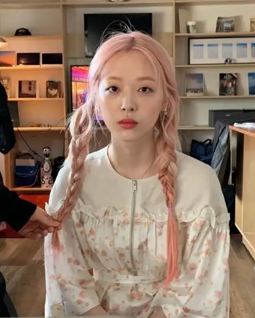 致美丽的崔雪莉##雪莉新歌mv##雪莉 眉毛##雪莉珍珠羊角造型##雪莉