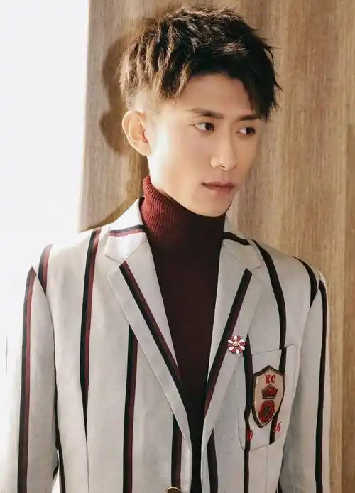 原创新鹿鼎记张一山糟点满满七个老婆现实恋情宛如剧中人设