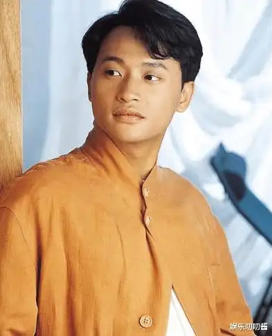 陈志朋|51岁陈志朋直播怒踢黑粉,帝王蟹卖199被骂骗人,网友:他没说错