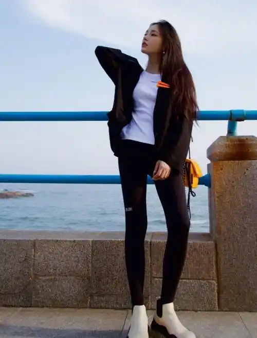 为什么女明星都爱穿"无痕裤",真的时髦吗?还是适合最新的