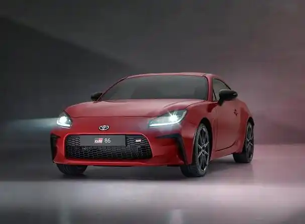 总算没白等!新款丰田86下月上市,配黑武士套件,还看保时捷911?