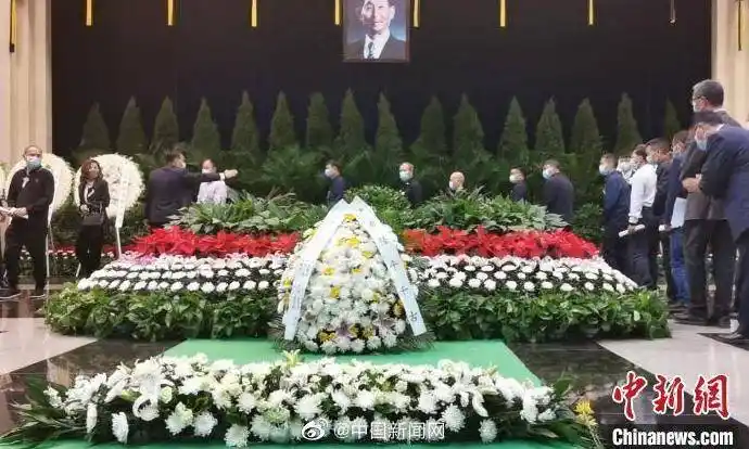 袁隆平同志遗体送别仪式今日举行,家属以书面形式致答谢辞