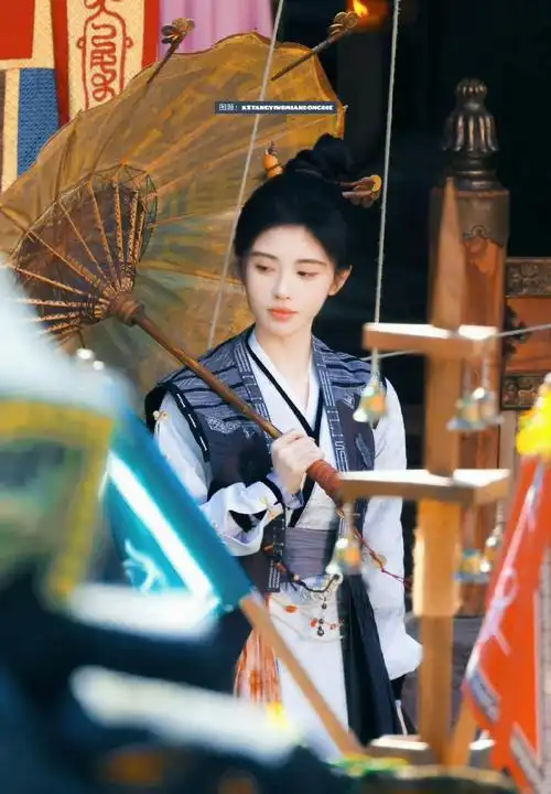 宋威龙鞠婧祎同框路透