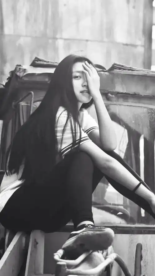 大图 壁纸 女生 黑白