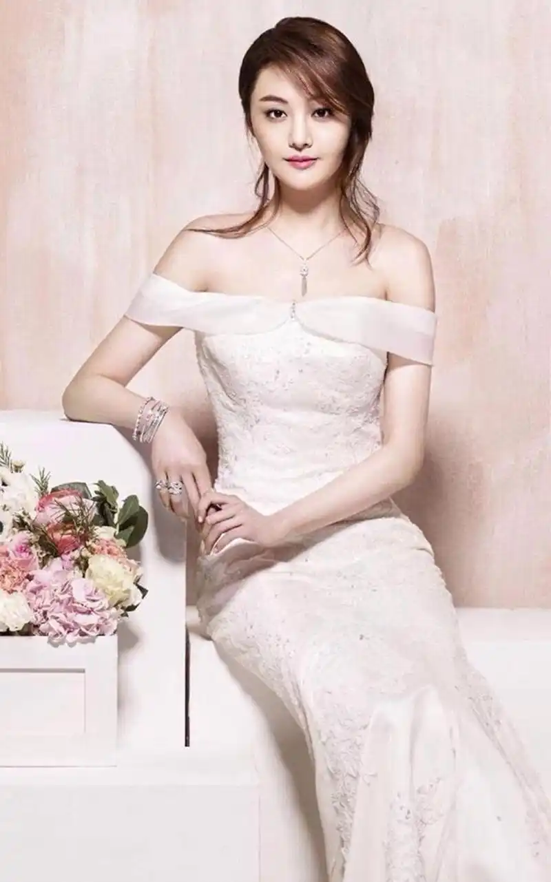 明星婚纱照大比拼谁的婚纱照最好看呢