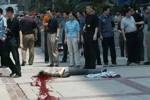 重庆爆头嫌犯周克华母亲:子未入伍 常看武侠