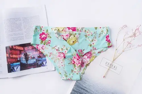 9208高档冰丝时尚花色无痕内裤女性感贴身隐形中低腰三角裤纯棉裆