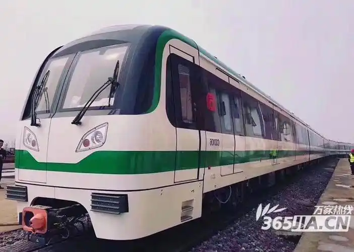 最新合肥地铁3号线首列车明天到段列车多处优化设计更安全