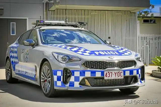 葡萄牙警方 宝马3 series警车,宝马为德国汽车品牌,创立于1916年3月7