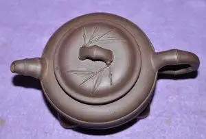 80年代名家(何燕萍)中号双线竹节紫砂壶593