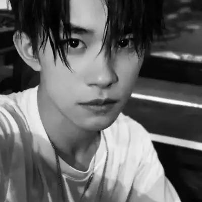 易烊千玺_男生头像_我要个性网